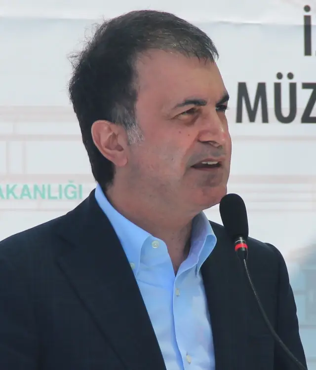 AK Parti'den Özgür Özel'e Sert Tepki: "Siyaseti Zehirleme Konusunda Yetenekli"