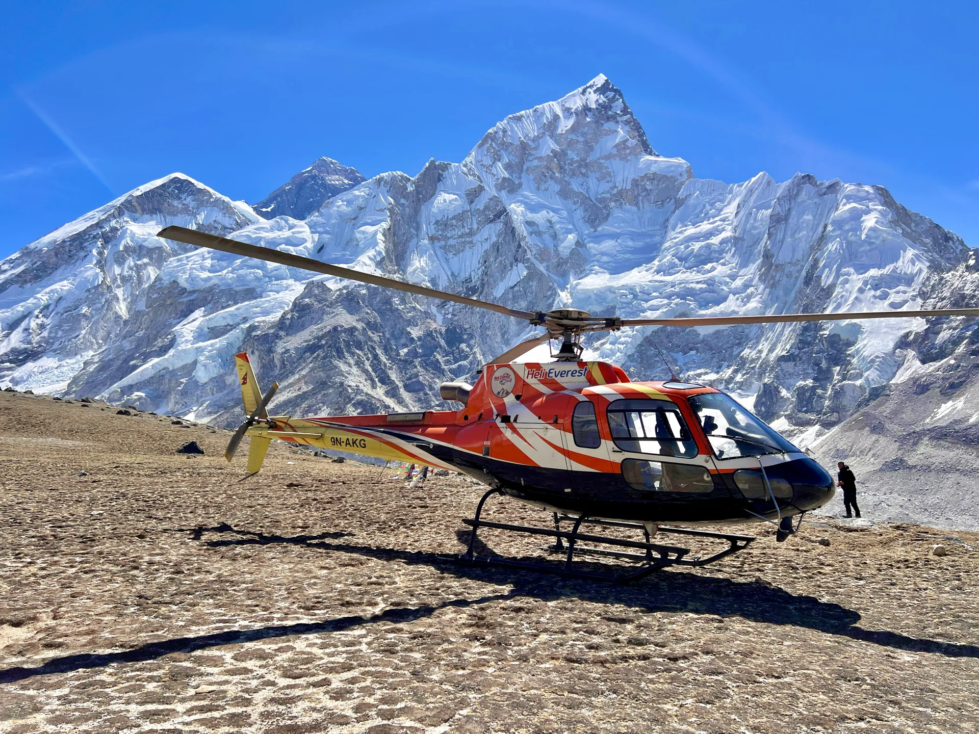 Everest'te Bir Hafta Kayıp Sherpa Kılavuzu: Ailesi Cenaze Törenine Başlamışken Mucizevi Kurtuluş